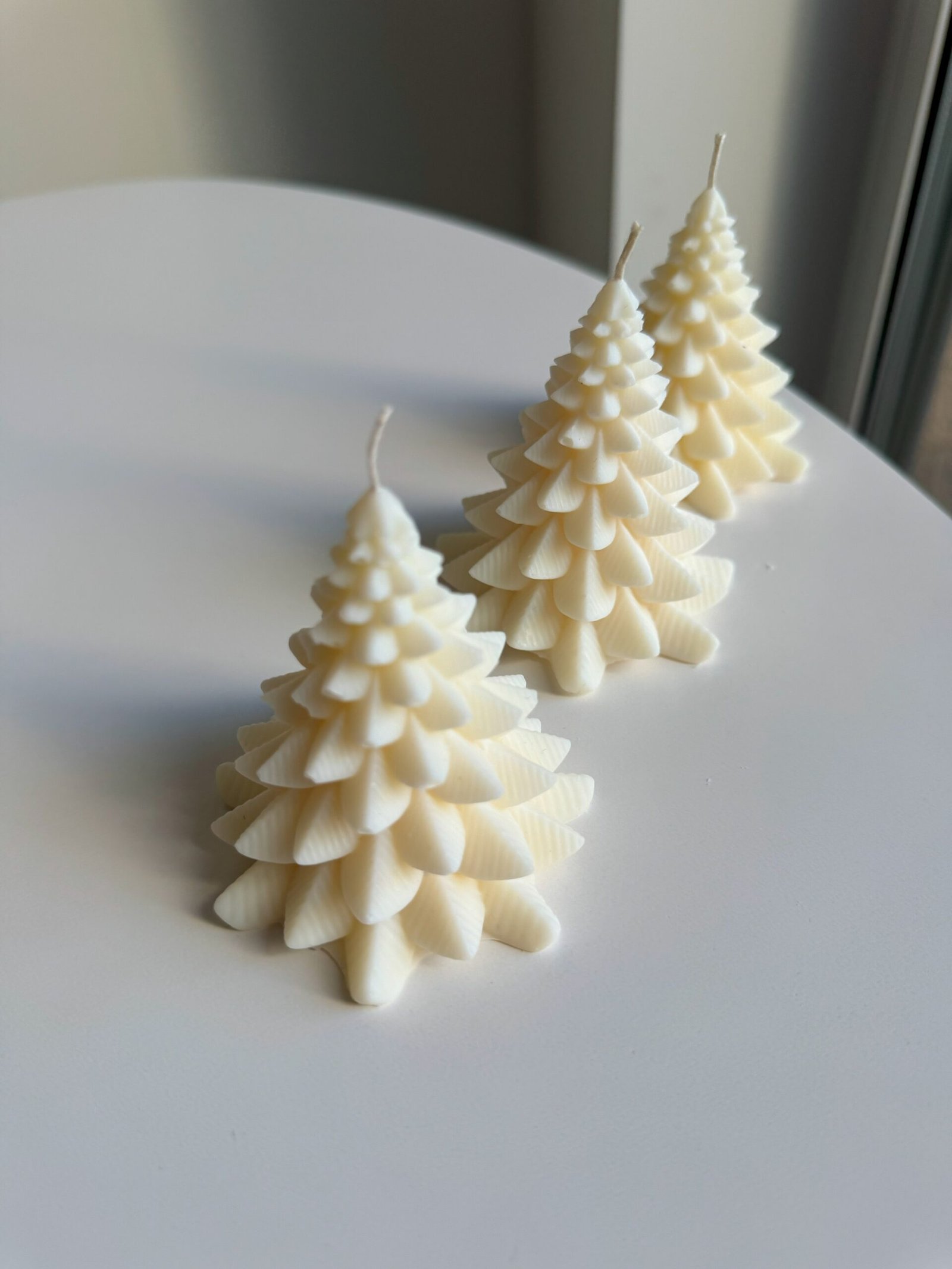 Świeca wolnostojąca w kształcie choinki - obrazek 2