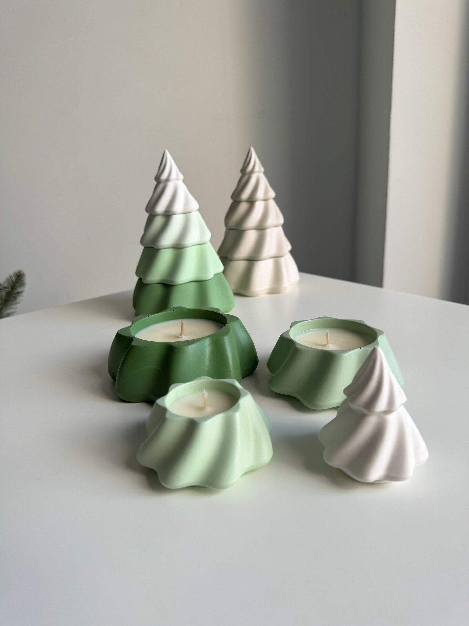 Eleganckie świece w gipsie na prezent - Choinka Rozkładana - obrazek 4