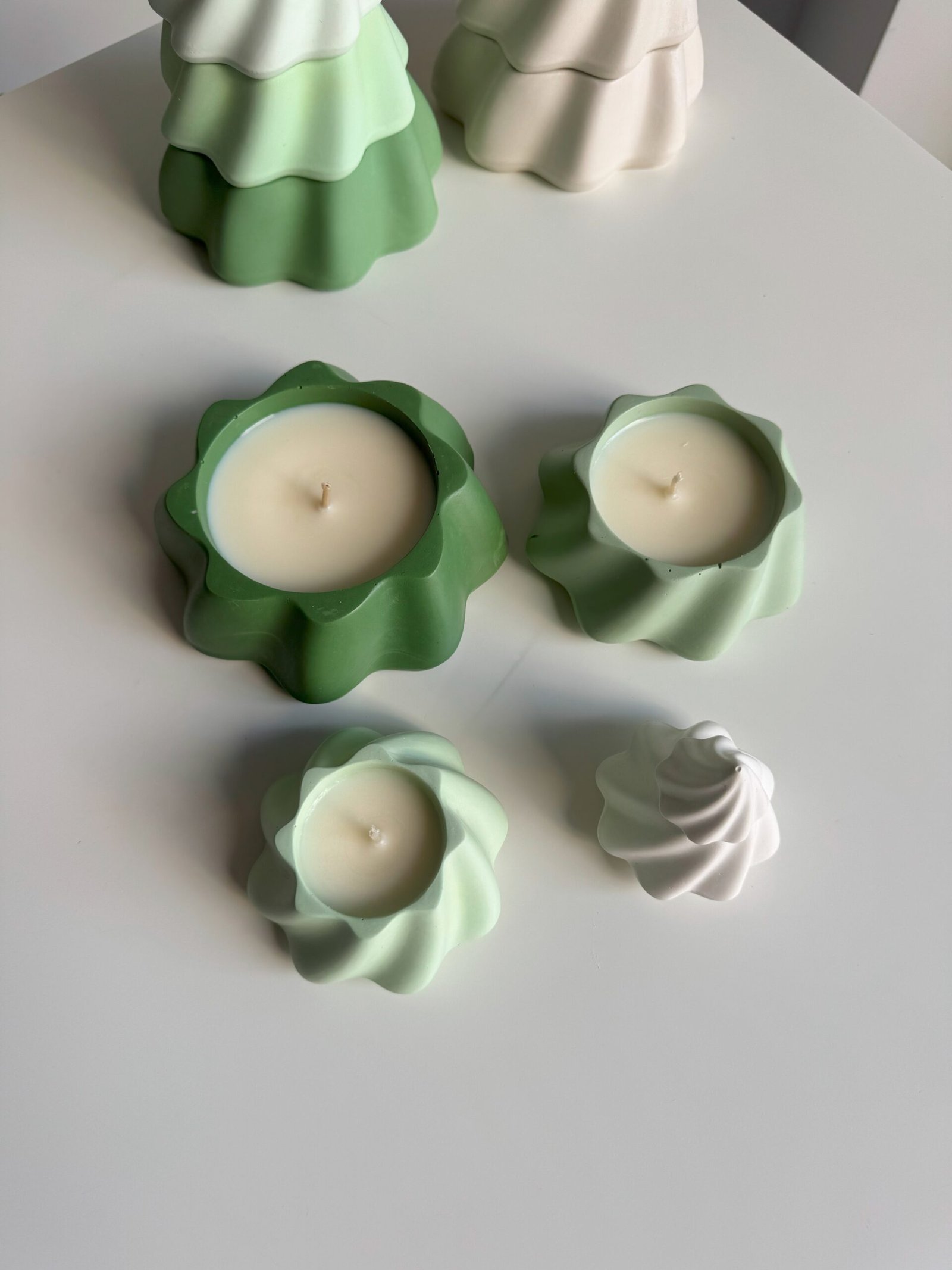 Eleganckie świece w gipsie na prezent - Choinka Rozkładana - obrazek 2