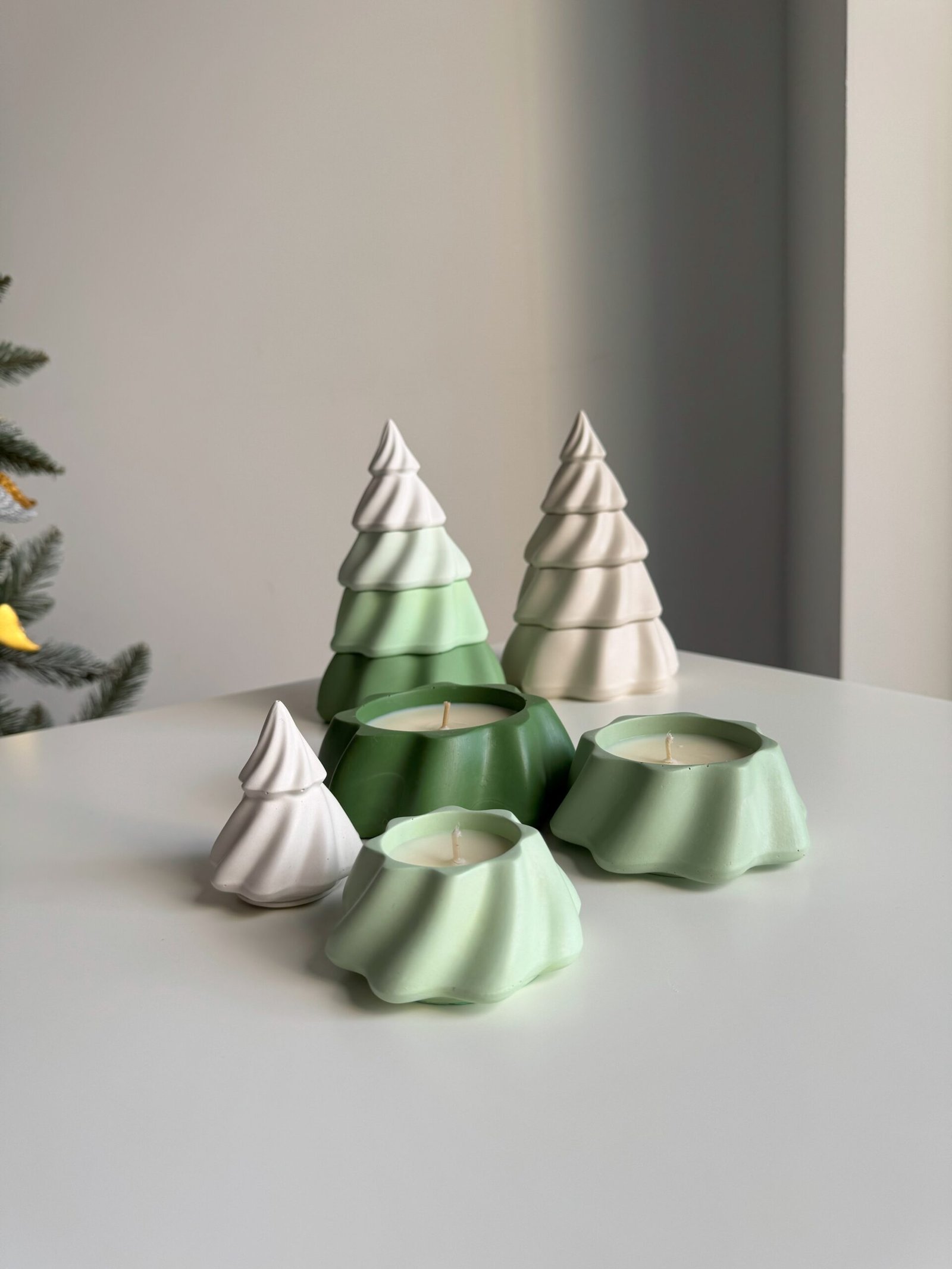 Eleganckie świece w gipsie na prezent - Choinka Rozkładana - obrazek 3