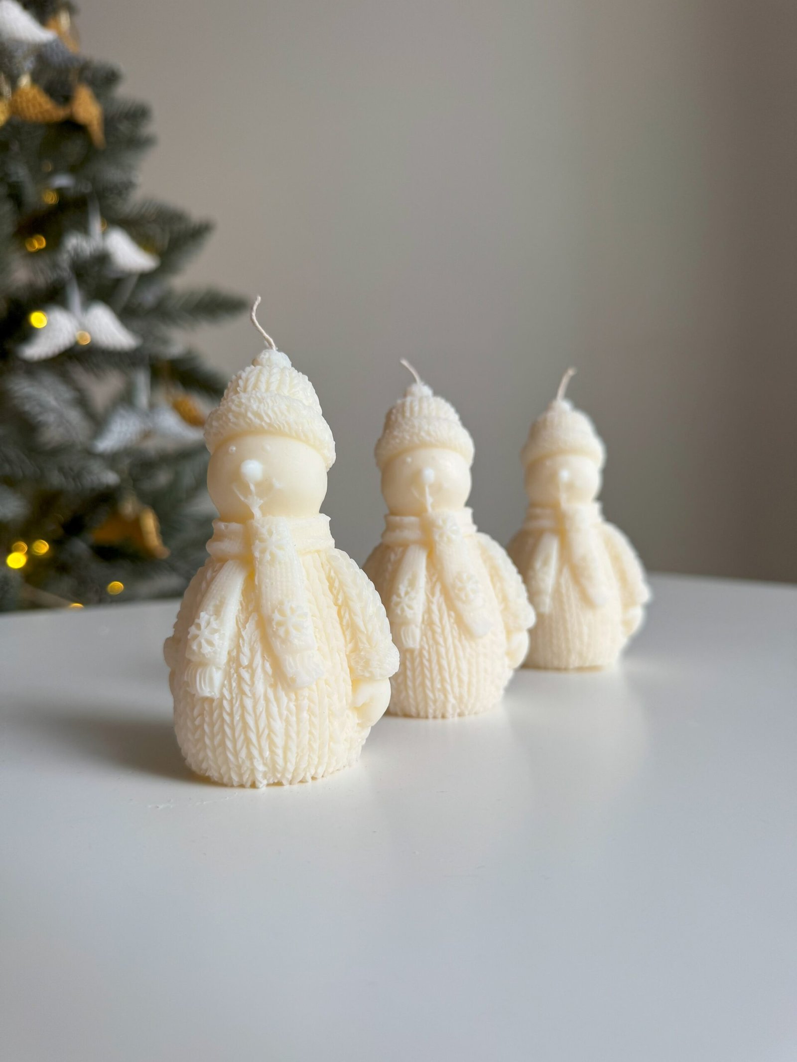 Świeca wolnostojąca w kształcie bałwanka - obrazek 3