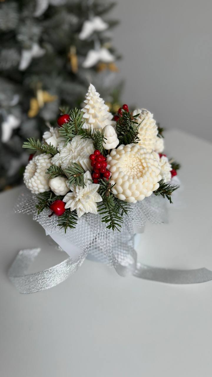 Ozdobny box na święta – zestaw świec bożonarodzeniowych - obrazek 4