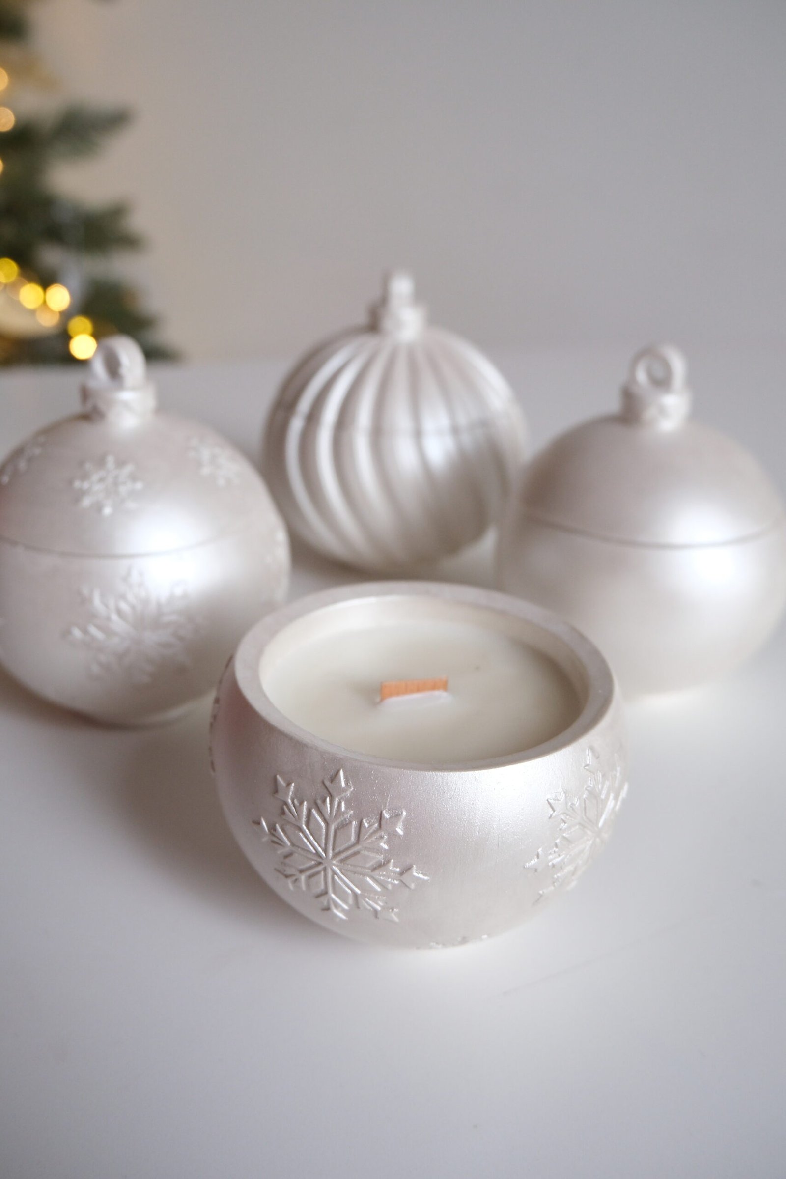 Bombki świąteczne na prezent perłowe - ręcznie malowane