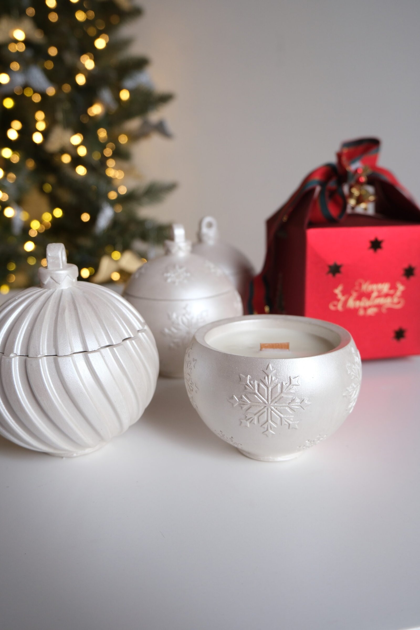 Bombki świąteczne na prezent perłowe - ręcznie malowane - obrazek 3