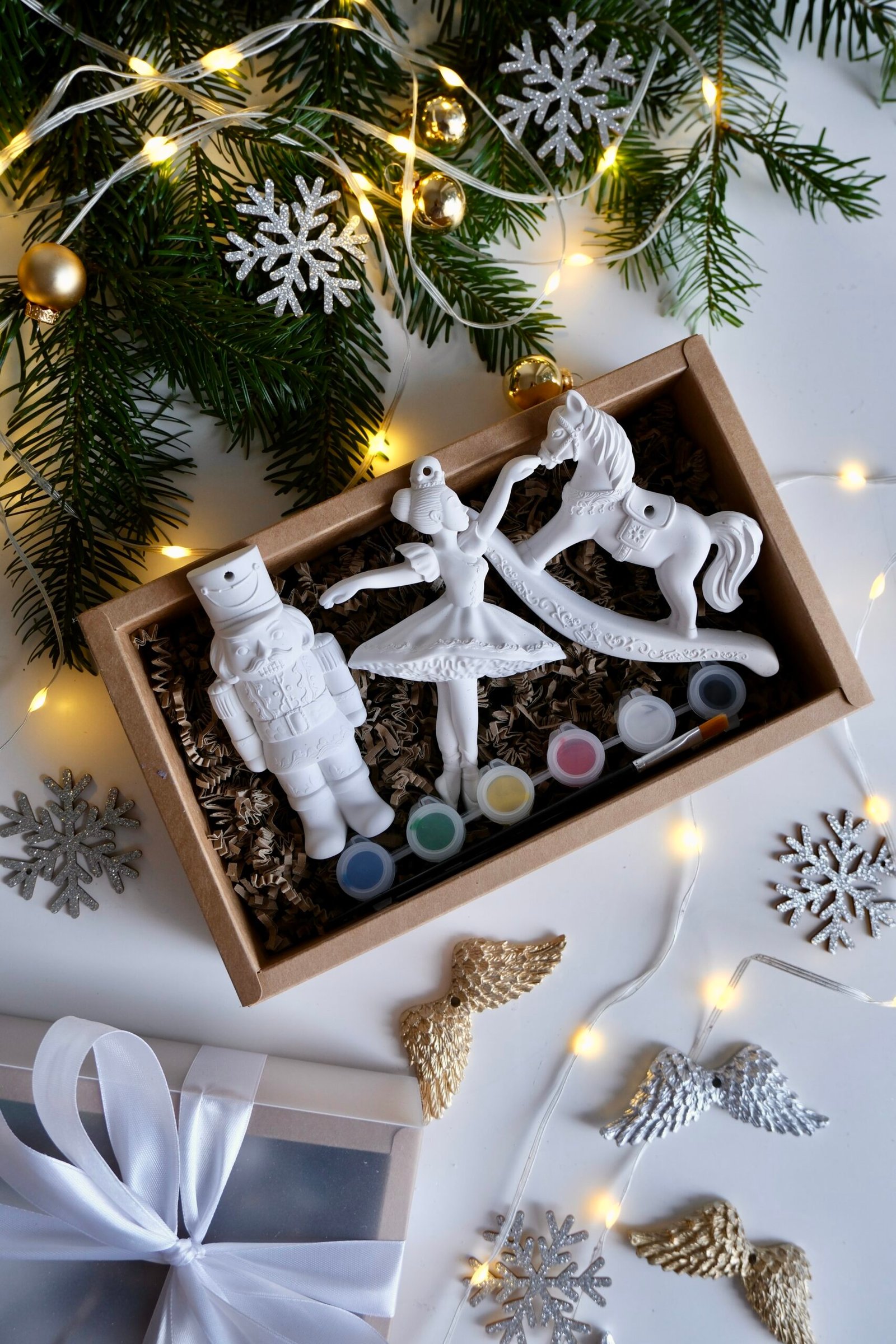Zestaw z gipsu do malowania – ręcznie robione figurki świąteczne - obrazek 4