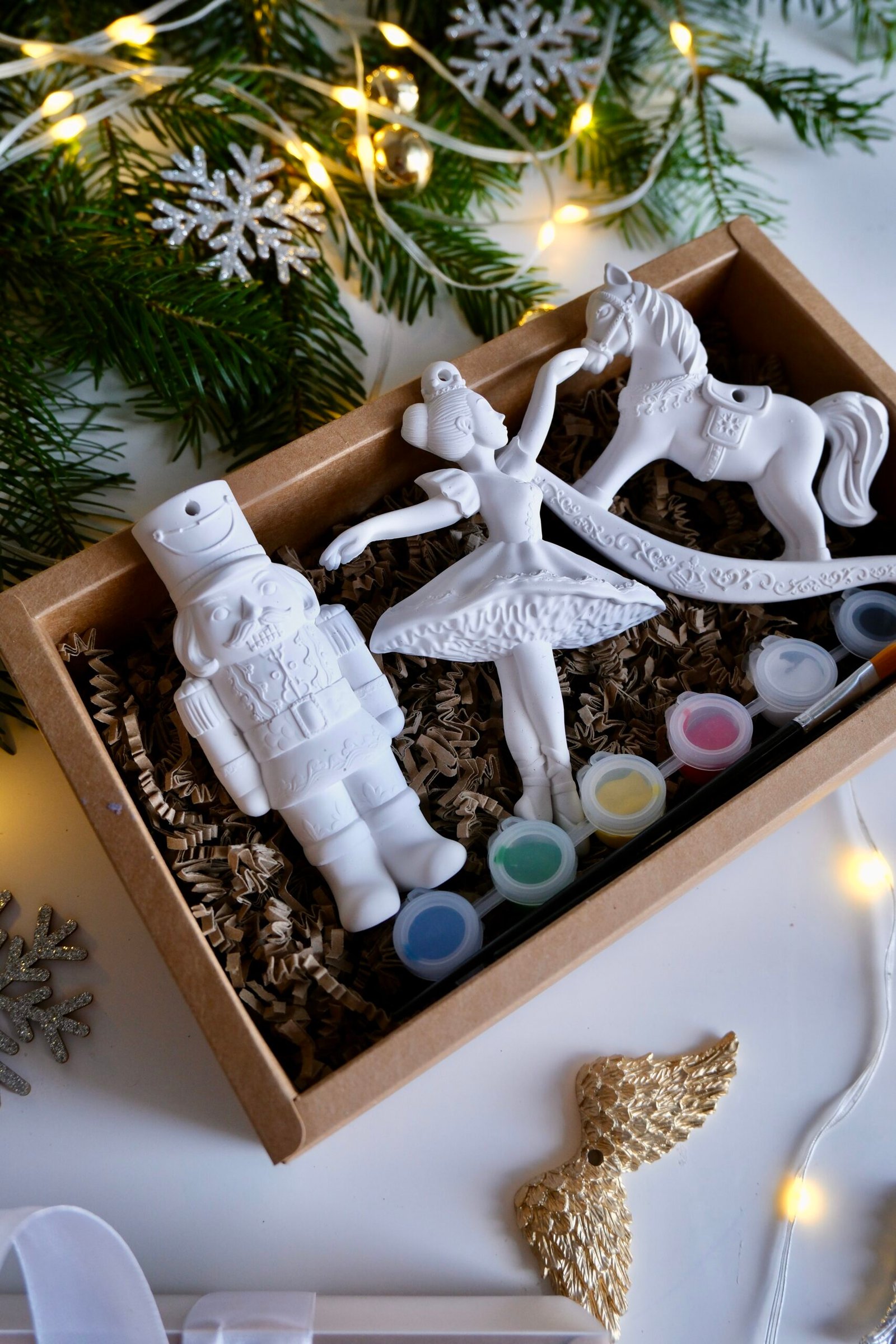 Zestaw z gipsu do malowania – ręcznie robione figurki świąteczne - obrazek 3