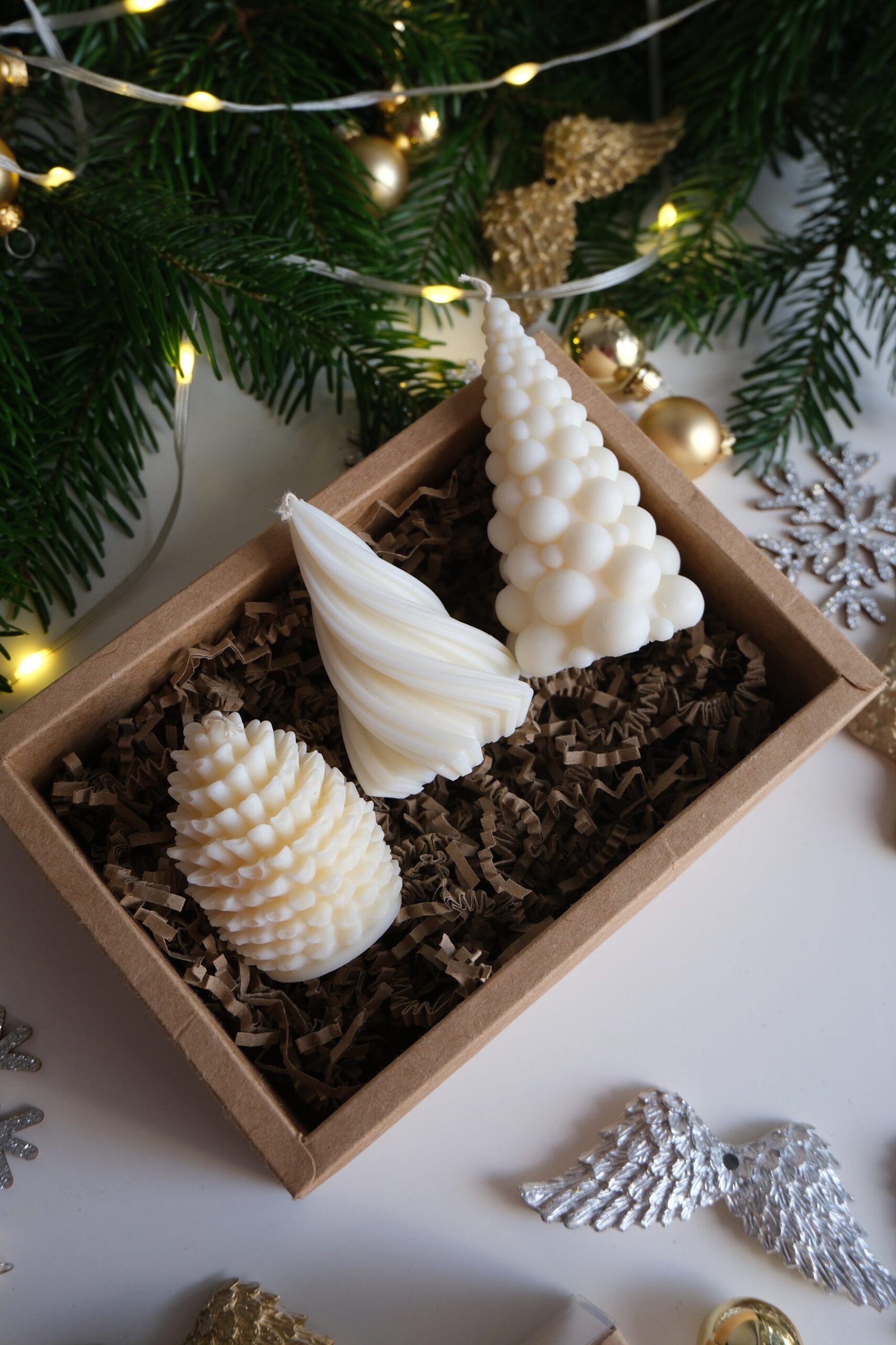 Zestaw świąteczny ze świecami – prezent na Boże Narodzenie - obrazek 3