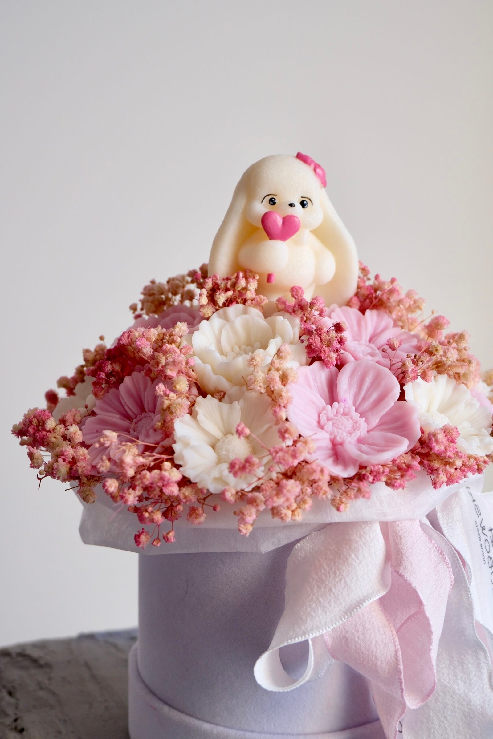 Luksusowy prezent na walentynki – Flower Box ze świec sojowych (od Ręki) - obrazek 3