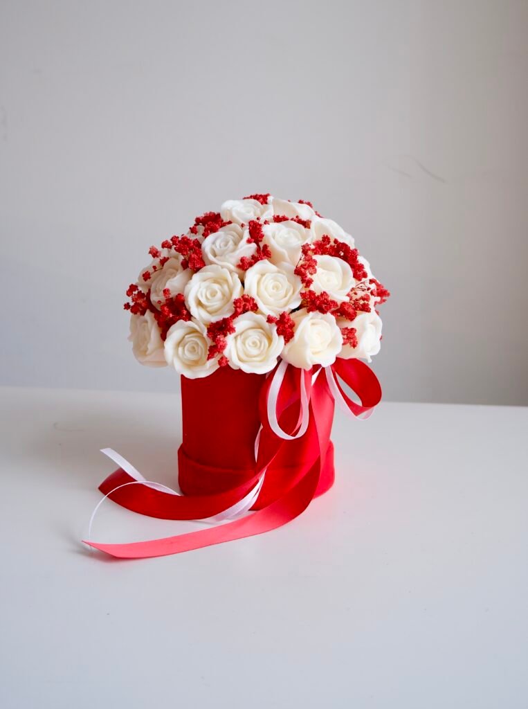 Elegancki Flower Box z Róż – Walentynkowy Prezent Premium